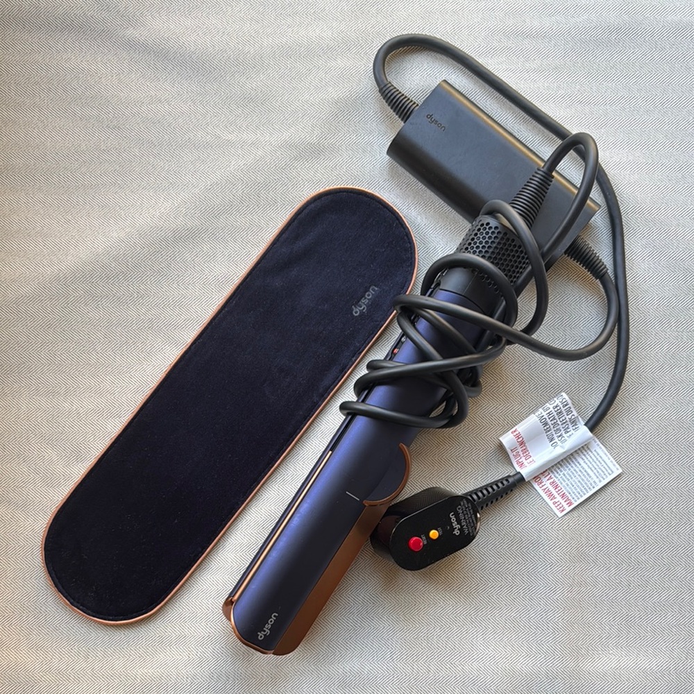 Dyson Hair Straightener in Black and Copper